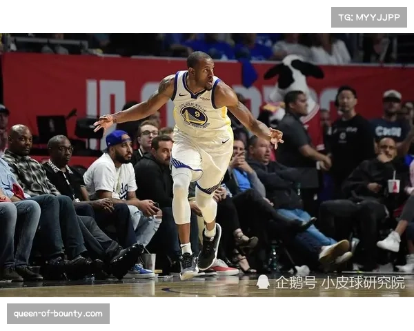 沃尔夫斯堡后防核心停赛加剧危机 防守体系面临崩溃风险